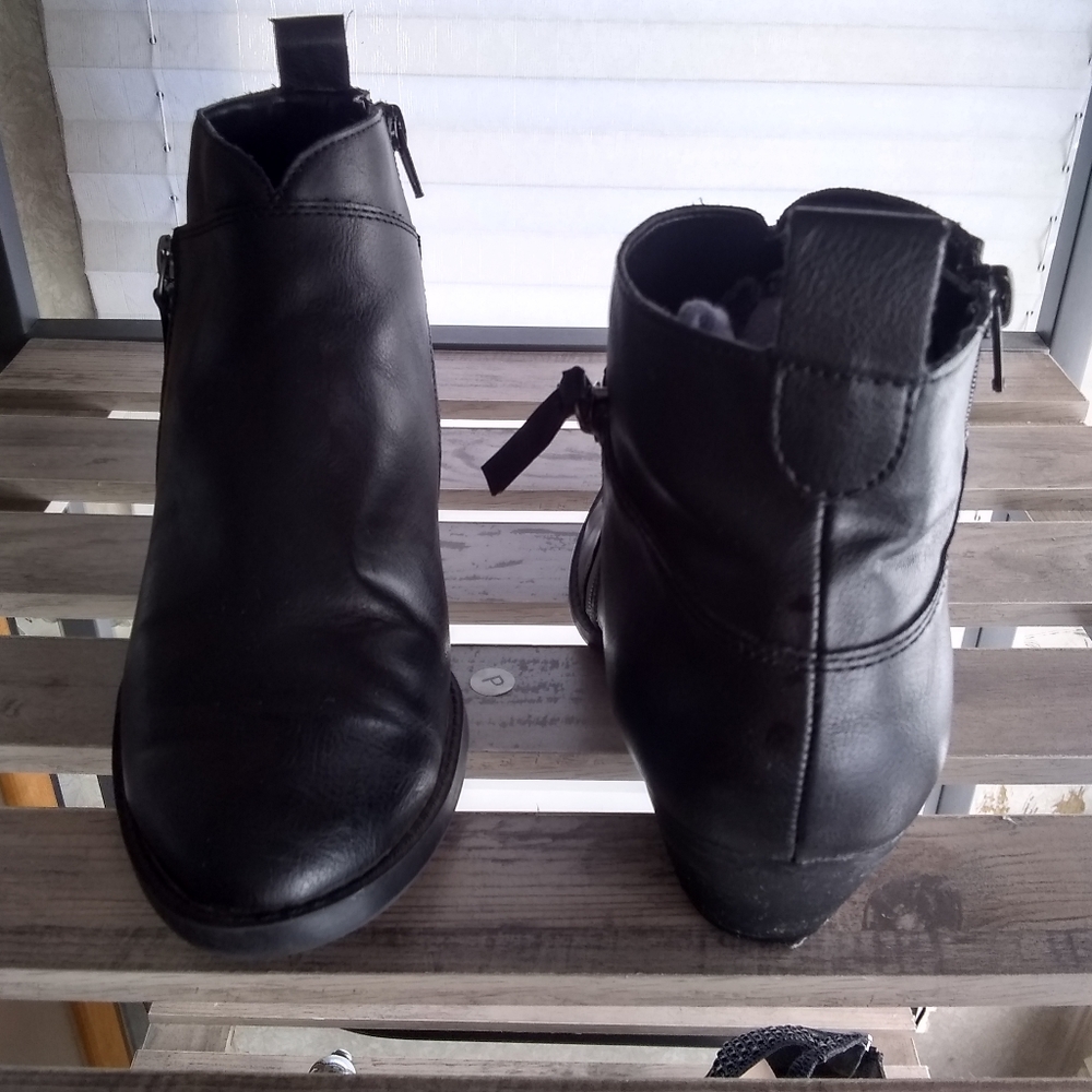 Nine West Ankle boots